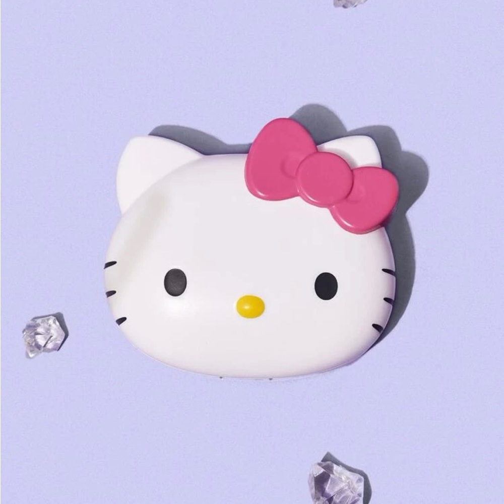 Hello kitty aye contact case